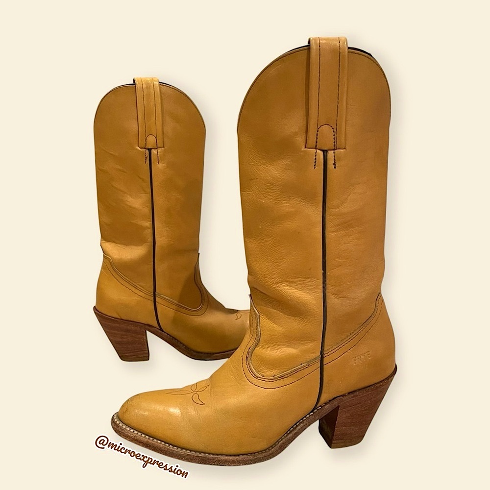 1990s Frye Vintage Banana Tan Leather Pull On Low Heel Western Boho Cowboy Boot